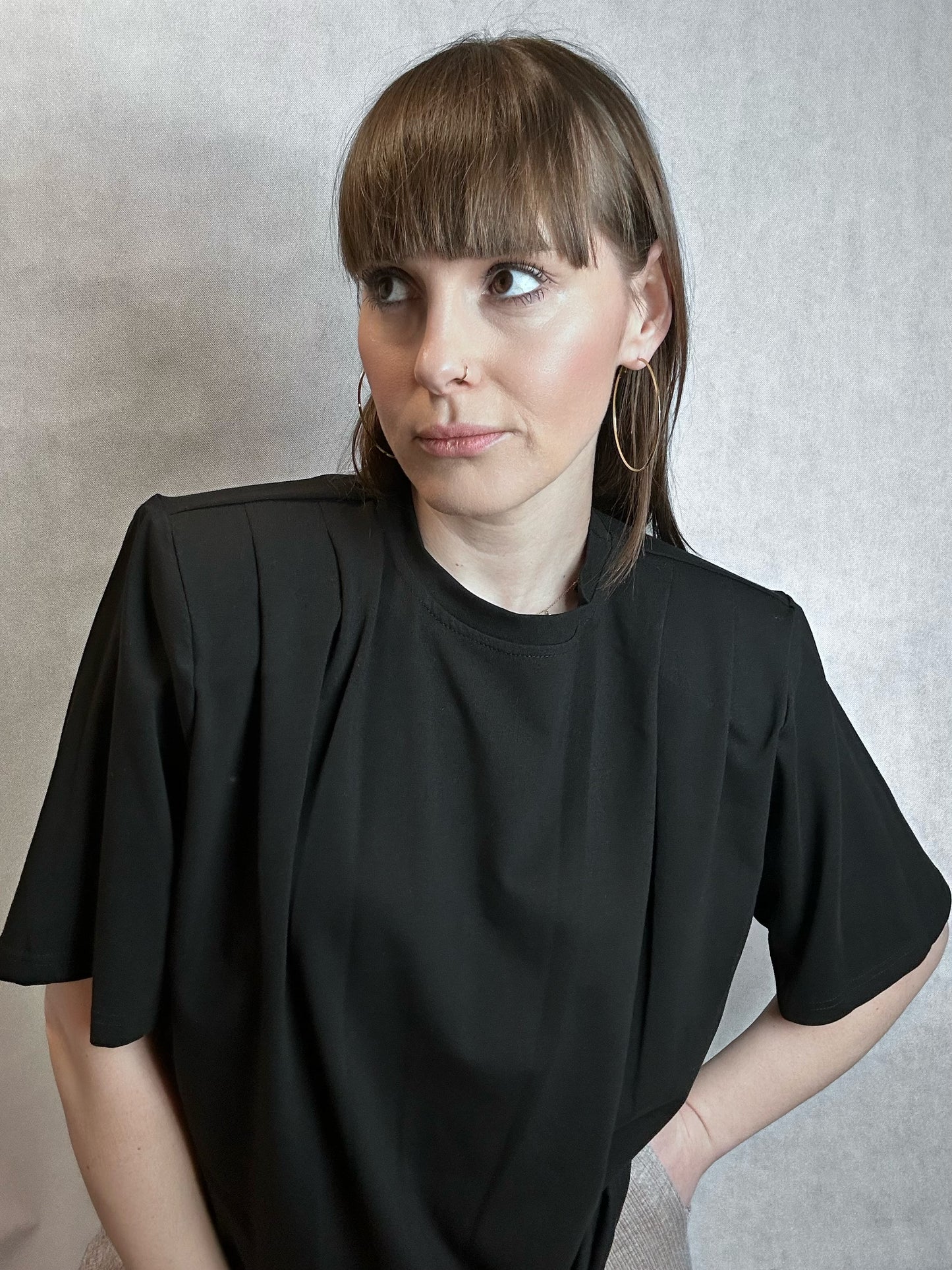 Bluzka Noor z odpinanymi poduszkami