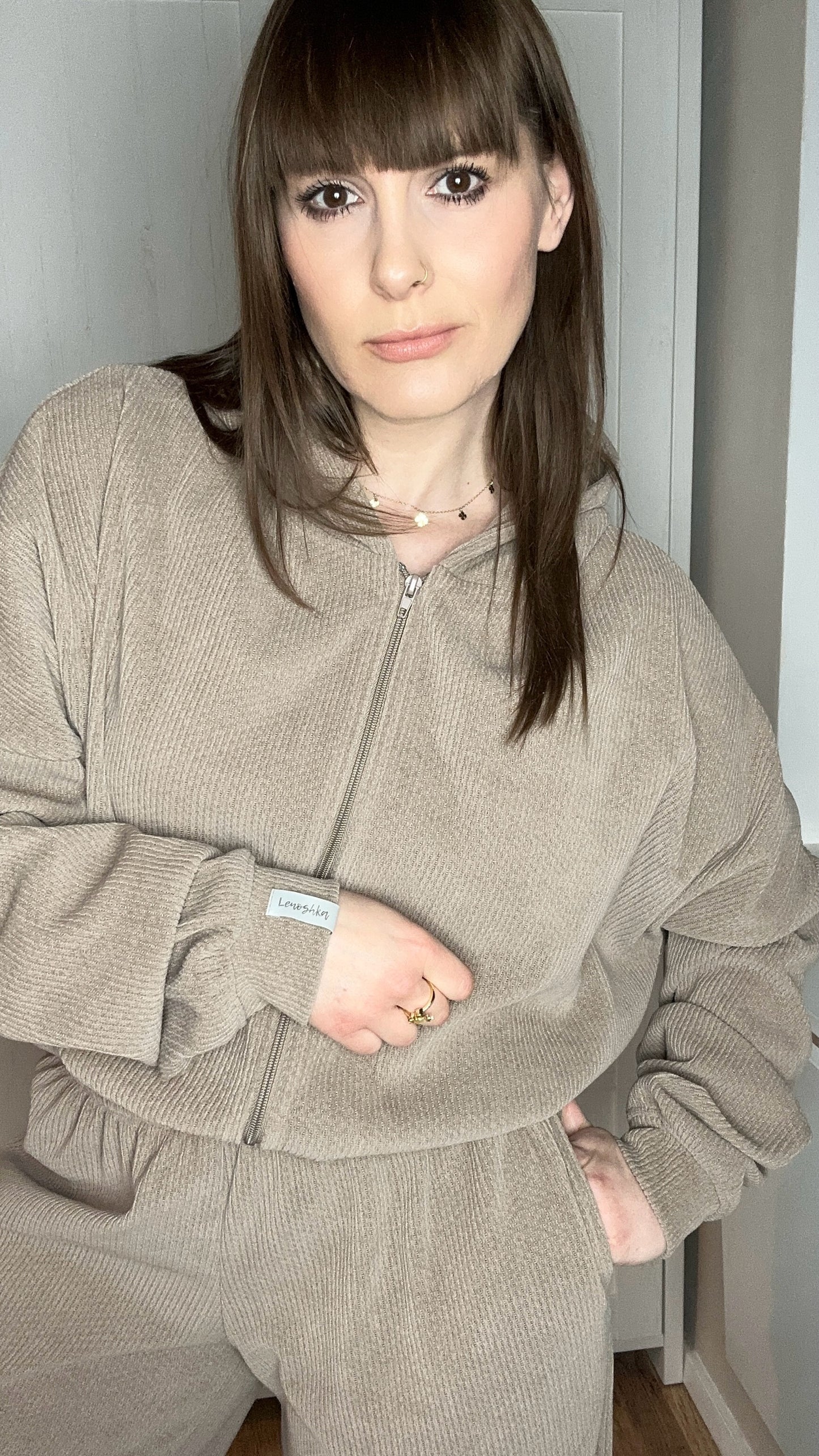 Dres prążkowany beżowy