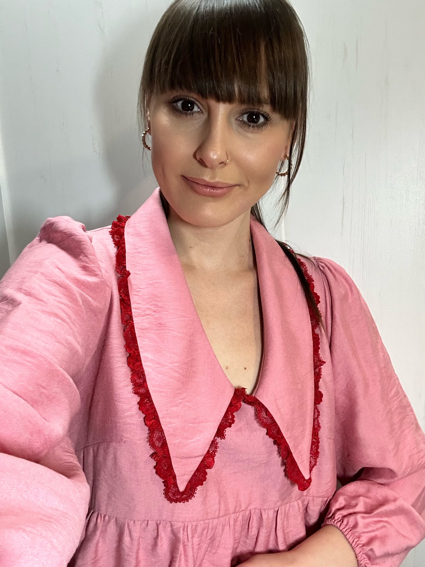 Bluzka Rubi Rose z ozdobam kołnierzem